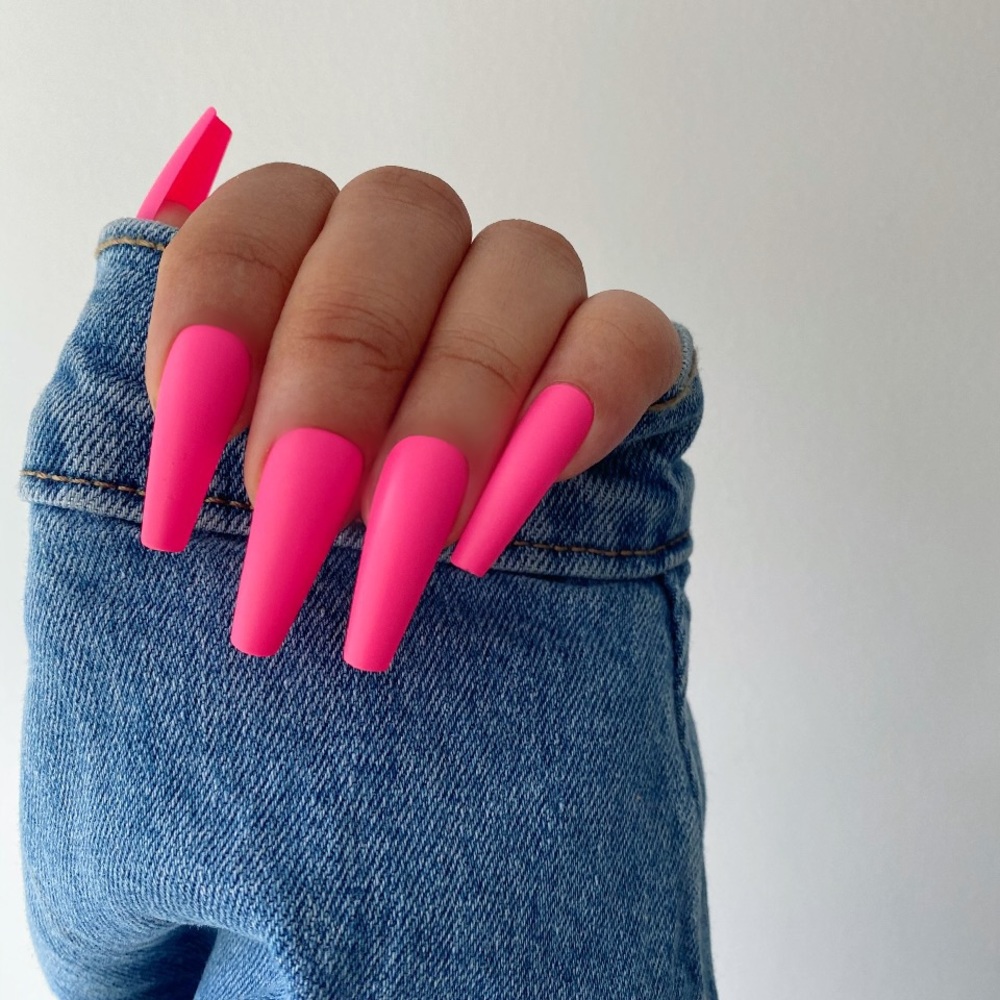 Hot Pink Press-On Nails